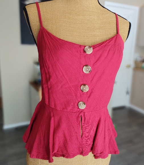 Style Envy Button Up Red Crop Top Blouse - Picture 1 of 6
